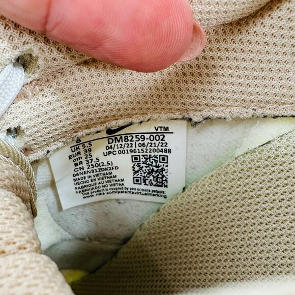 Nike Air Max Pre-Day Sneakers Light Bone Sand White Running Shoes Size 8 - Picture 9 of 9